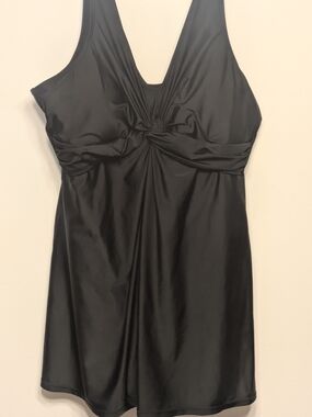 Shapermint Black Twist-Detail One-Piece Swimdress